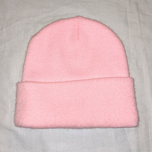 Pooh Bear Disney pink embroidered beanie hat - Picture 3 of 4